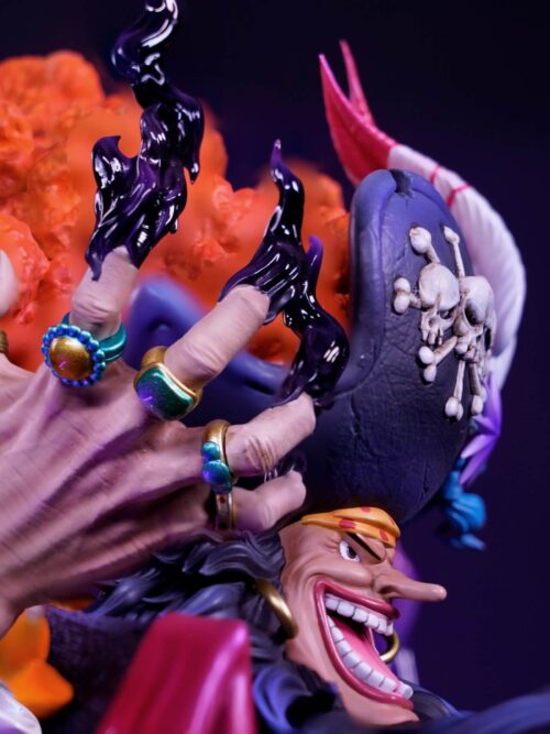 Blackbeard Marshall D. Teach GK Resin Statue