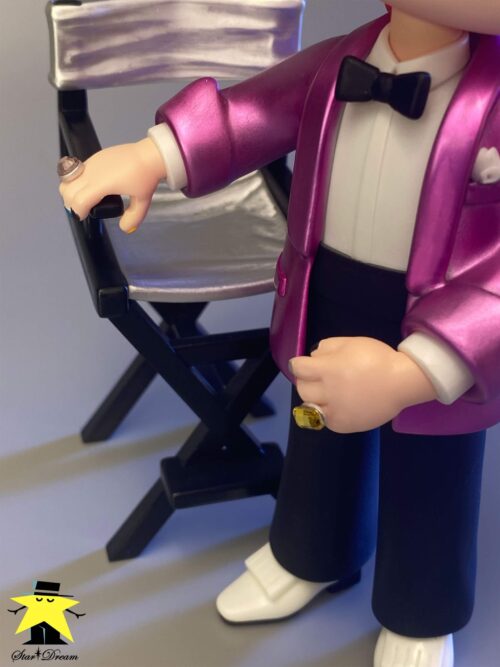 G-Dragon 3rd Album D-1 Poster Übermensch GK Resin Statue
