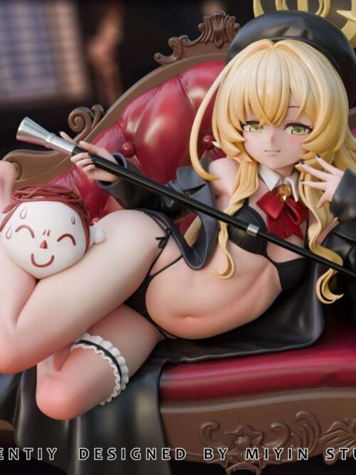 Professor Smug GK Resin Statue