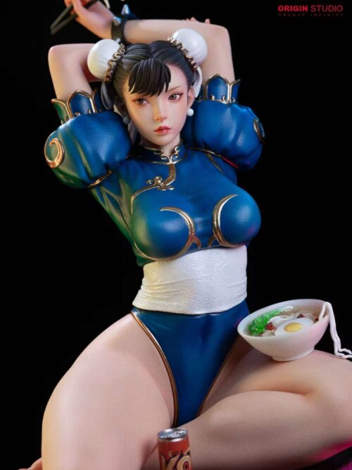 Street Fighter Light Statue of a Female Fighter Chun GK Resin Statue