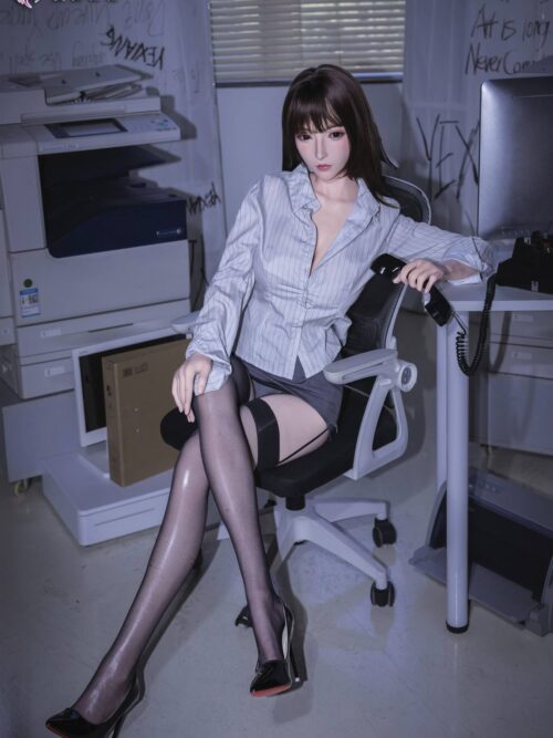 Yua Mikami 1:1 Platinum‑Silicone Doll GK Resin Statue