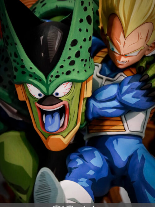 Vegeta vs. Semi-Perfect Cell GK Resin Statue