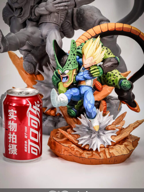 Vegeta vs. Semi-Perfect Cell GK Resin Statue