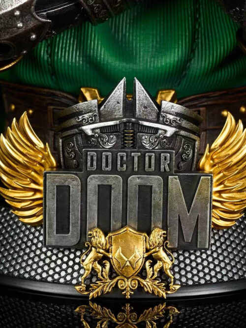 Doctor Doom Bust - IRON Studio - Detail View 6