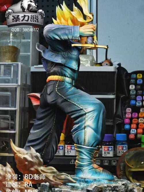 1/4 Scale Great Sword Trunks - Violent Bear Studio - Detail View 1