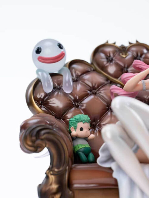 Perona on Sofa - GG Studio - Detail View 4