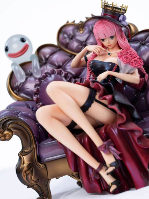 Perona on Sofa - GG Studio - Detail View 3