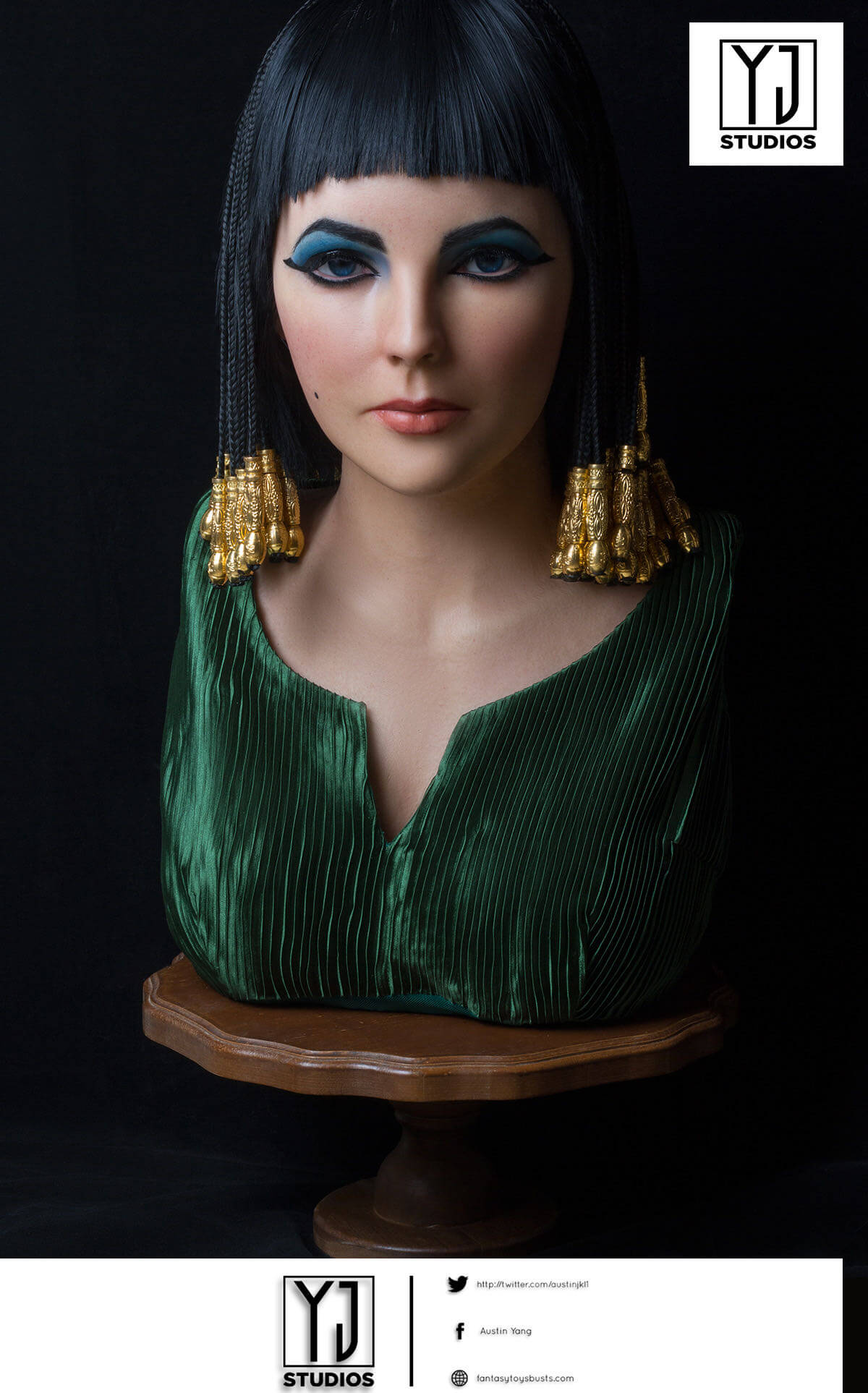 Cleopatra Taylor Elizabeth - Featured Image Cleopatra Taylor Elizabeth - Collectible Figure Main View
