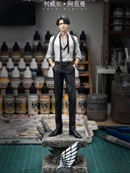 Suit Thug Trio Vol. 01 Levi Ackerman - Collectible Figure Main View