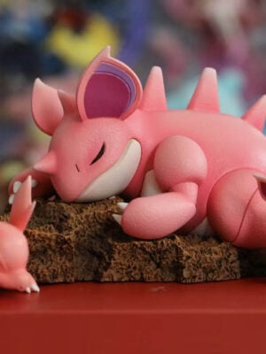 Sleeping Nidoqueen Family Nidoqueen & Nidoran & Nidorina - Collectible Figure Main View