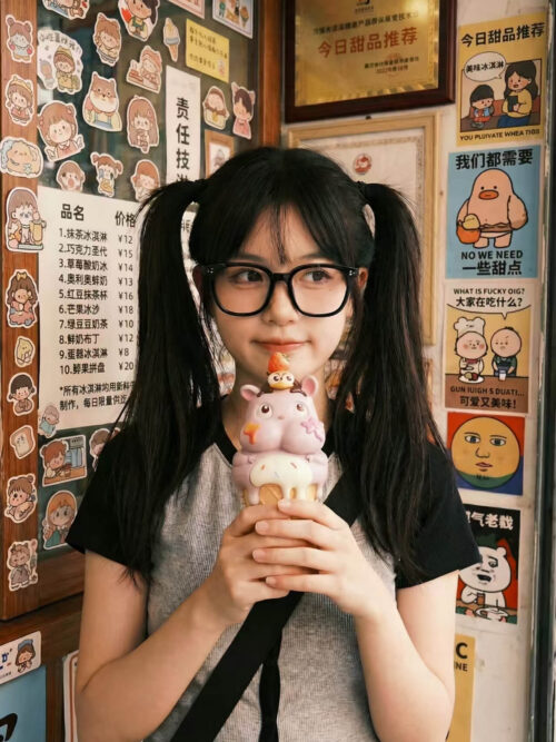 Ice Cream Baby Boh & Ice Cream Heen GK Resin Statue
