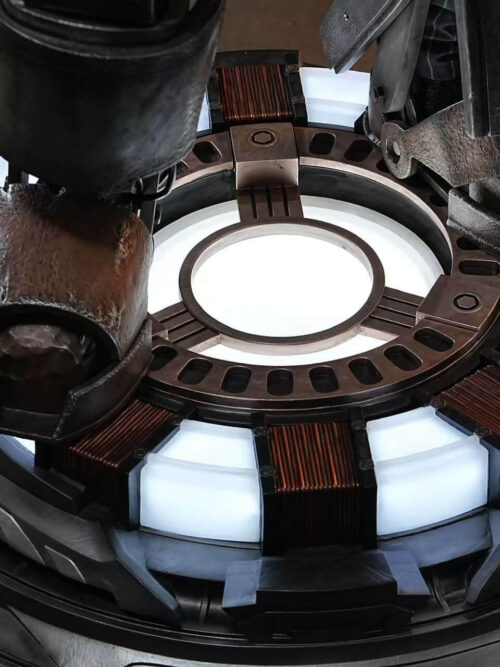 1:1 Scale Full-Body Life-Size Figure Iron Man - Detail View 4