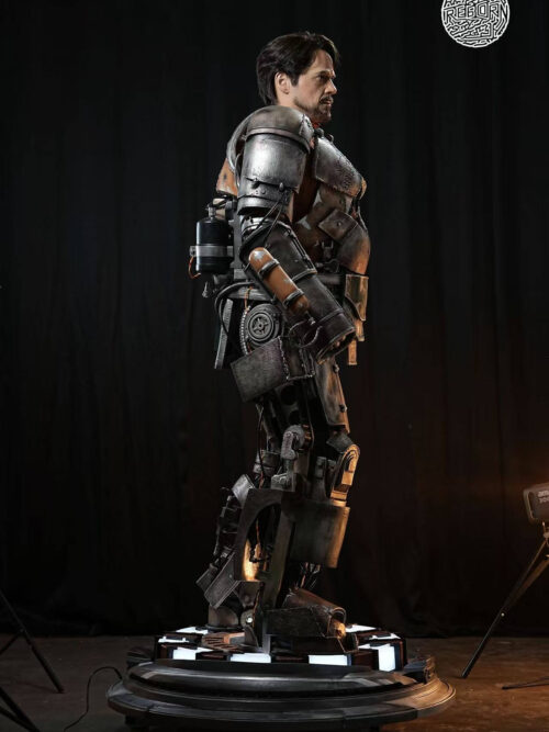 1:1 Scale Full-Body Life-Size Figure Iron Man - Detail View 7
