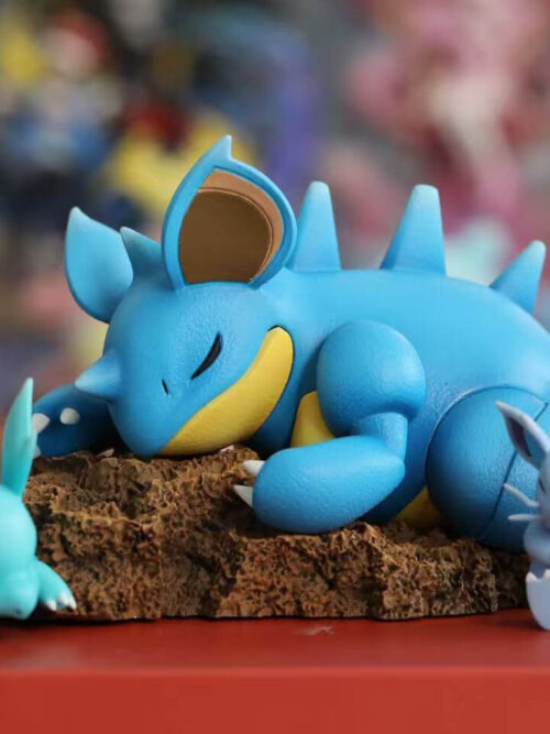 Sleeping Nidoqueen Family Nidoqueen & Nidoran & Nidorina - Detail View 1