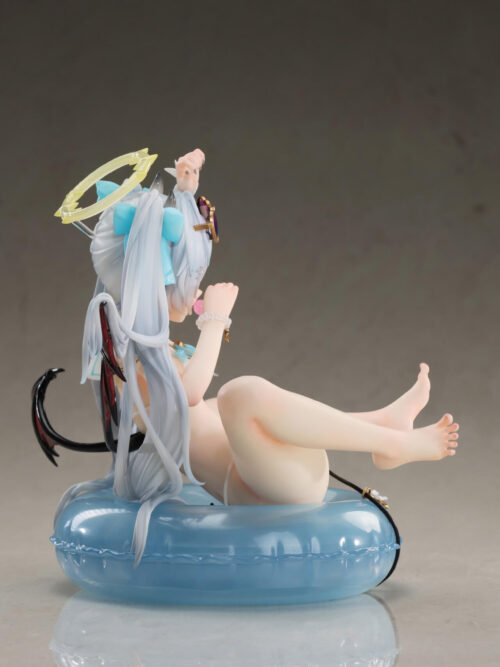 Floating Summer: Silver-Haired Girl - Detail View 10