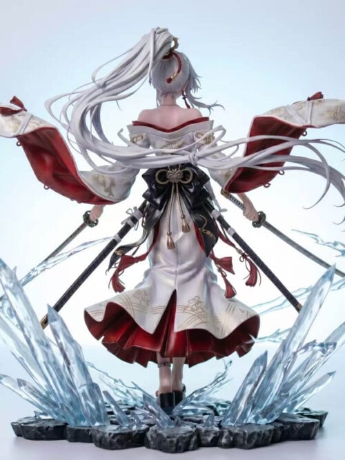 Dual Blade Shrine Maiden Hiyuki - Detail View 1