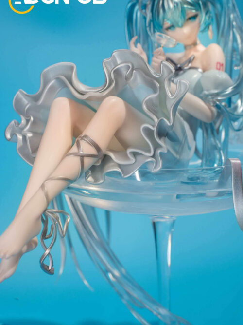 Snow Miku and Summer Miku — Hatsune Miku - Detail View 3