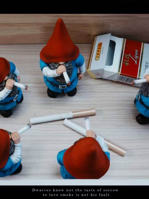 Burglin' Gnomes — Smoking Gnome - Detail View 4