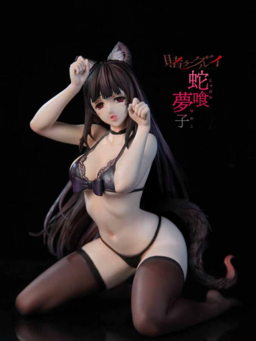 Kneeling Jabami Yumeko - Detail View 2