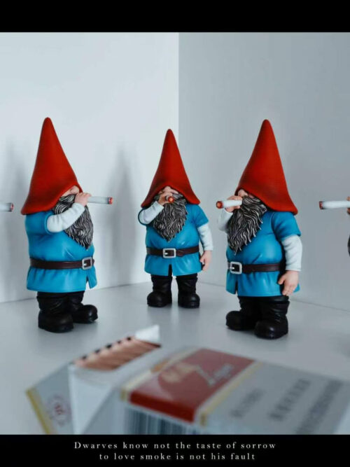 Burglin' Gnomes — Smoking Gnome - Detail View 1