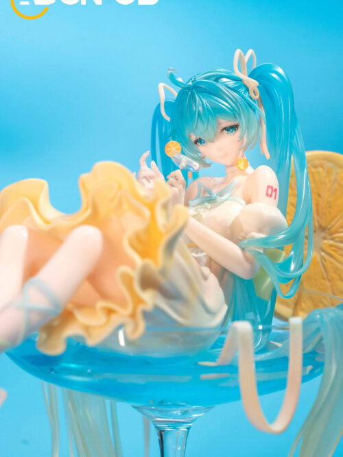 Snow Miku and Summer Miku — Hatsune Miku - Detail View 5