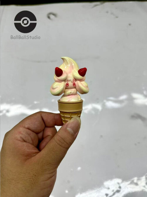 Summer Version Alcremie - Detail View 4