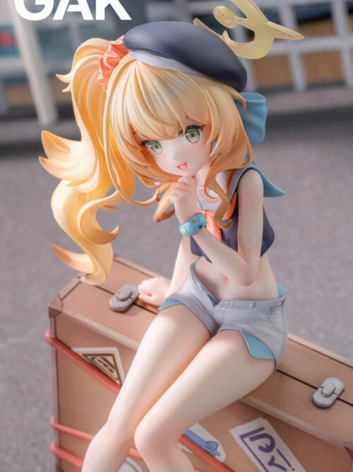 Smiling Professor Vacation Version - Detail View 1