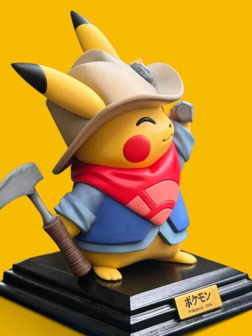 Explorer Pikachu - Detail View 2