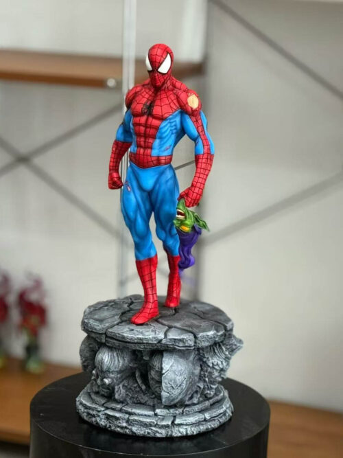 Battle-Damaged Spider-Man - Detail View 9