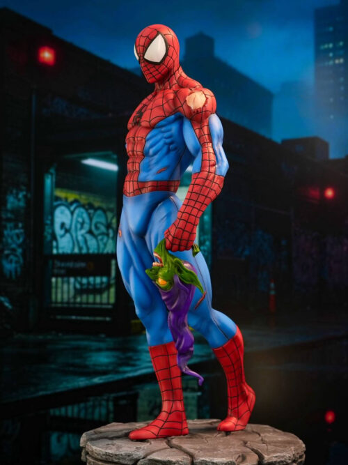 Battle-Damaged Spider-Man - Detail View 3