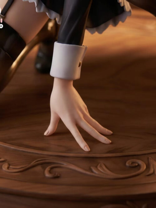 Battle Maid Yor Forger - Detail View 2