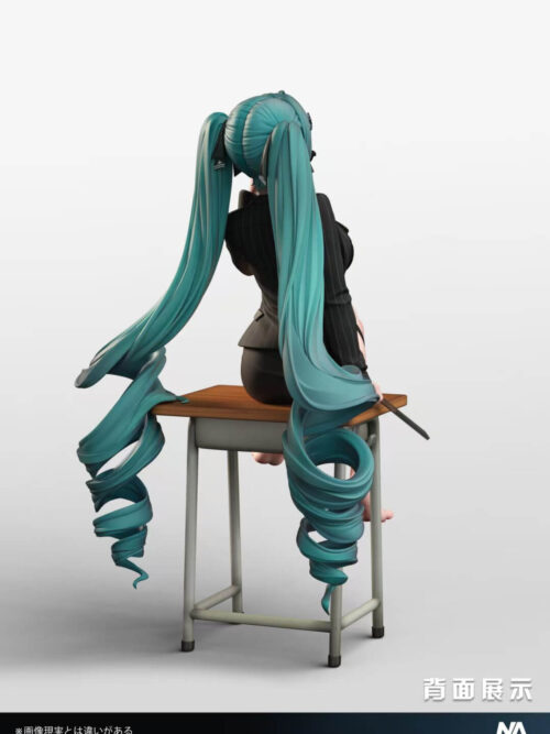 Seated Privaty - Detail View 3
