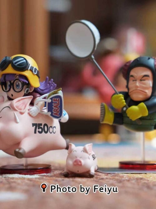 Riding Pig Arale - Detail View 4