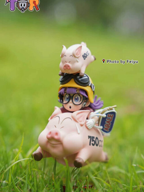 Riding Pig Arale - Detail View 2