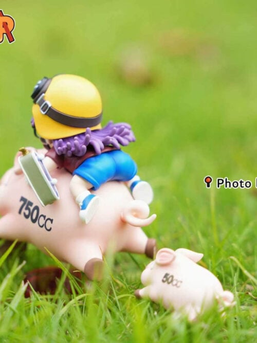 Riding Pig Arale - Detail View 7