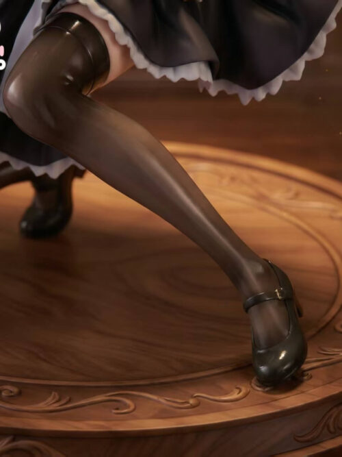 Battle Maid Yor Forger - Detail View 3