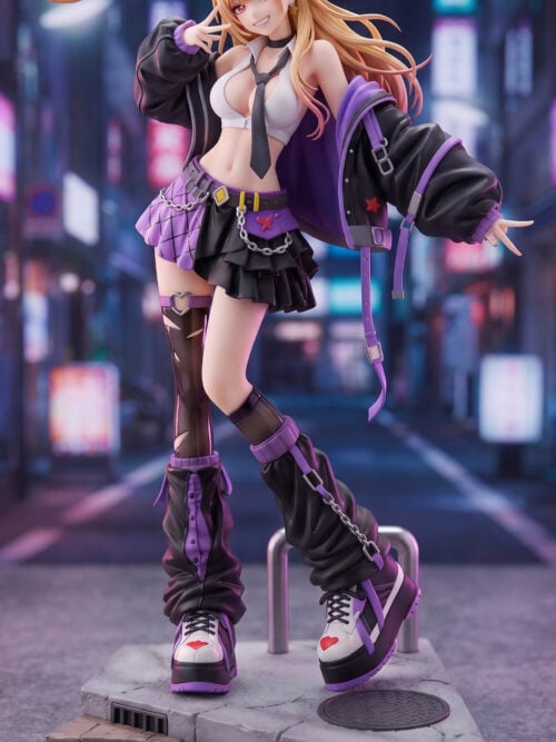 Streetwear Marin Kitagawa - Collectible Figure Main View