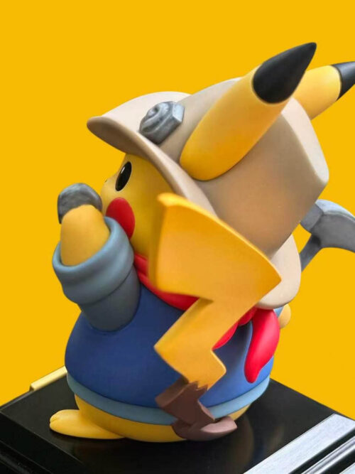 Explorer Pikachu - Detail View 3