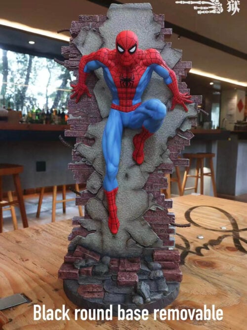 Wall-Crawling Spider-Man - Collectible Figure Main View