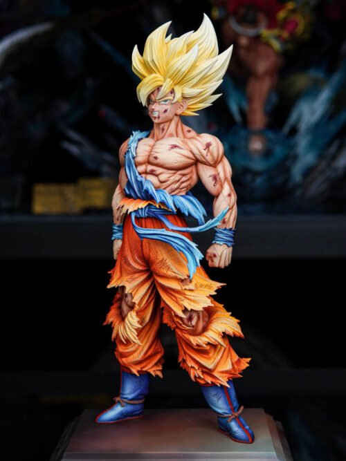 First Super Saiyan Goku - Detail View 3