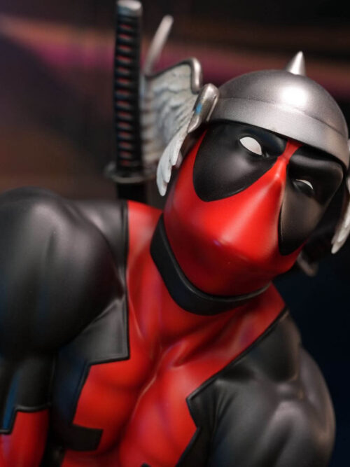 Thor Deadpool - Detail View 4