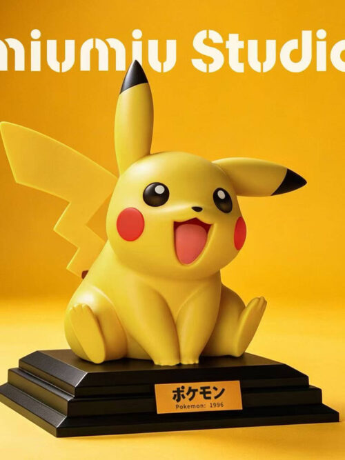 30th Anniversary Nostalgic Handheld Pikachu - Collectible Figure Main View