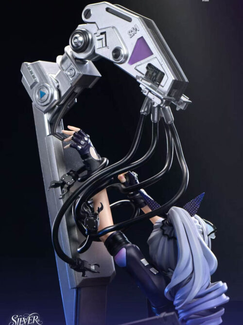 Silver Wolf - Detail View 6