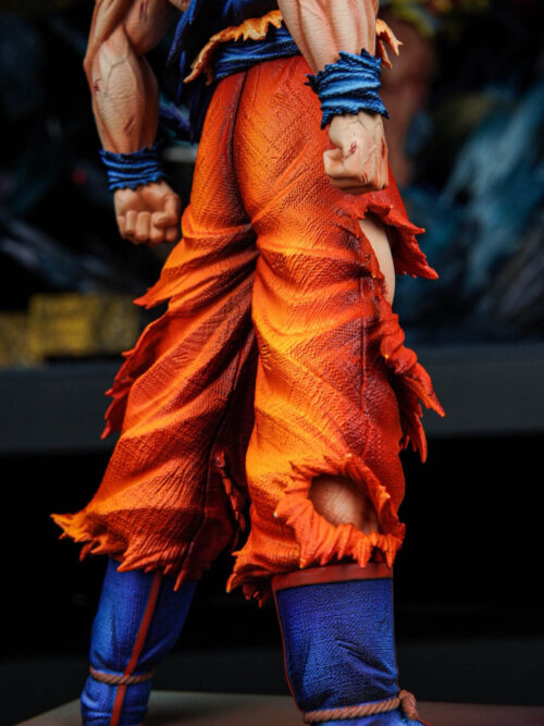 First Super Saiyan Goku - Detail View 6