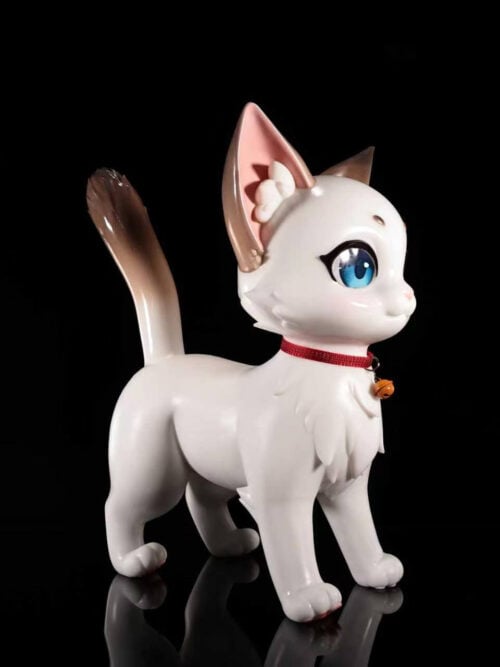 Lucky Cat Doll - Collectible Figure Main View