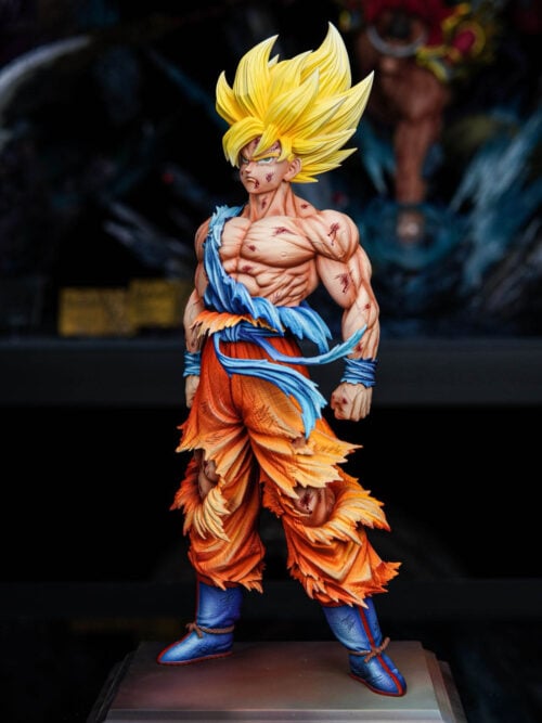 First Super Saiyan Goku - Collectible Figure Main View