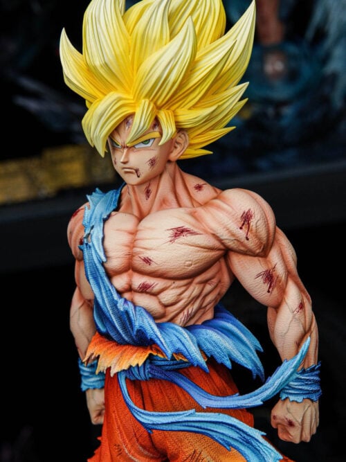 First Super Saiyan Goku - Detail View 1