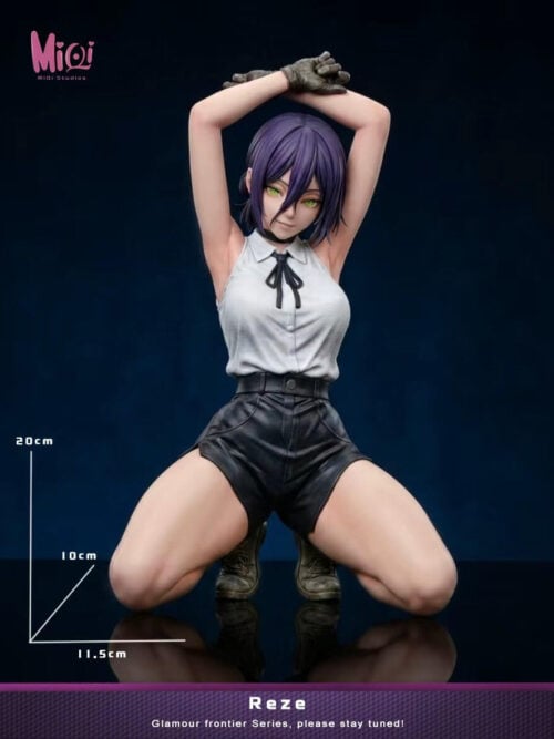 Uniform Reze - Collectible Figure Main View