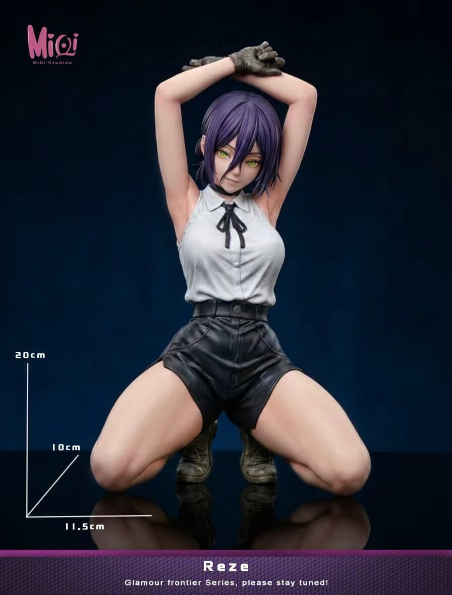 Uniform Reze - Featured Image Uniform Reze - Collectible Figure Main View