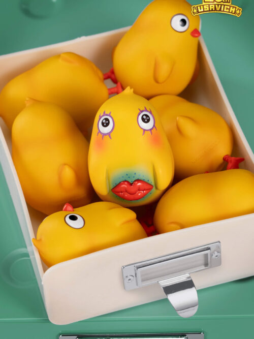 Usavich 20th Anniversary Komanetsyn and Chick - Detail View 3